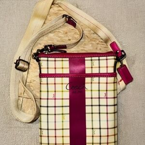 Coach EUC!! Heritage Tattersall Crossbody /Swingpack Bag